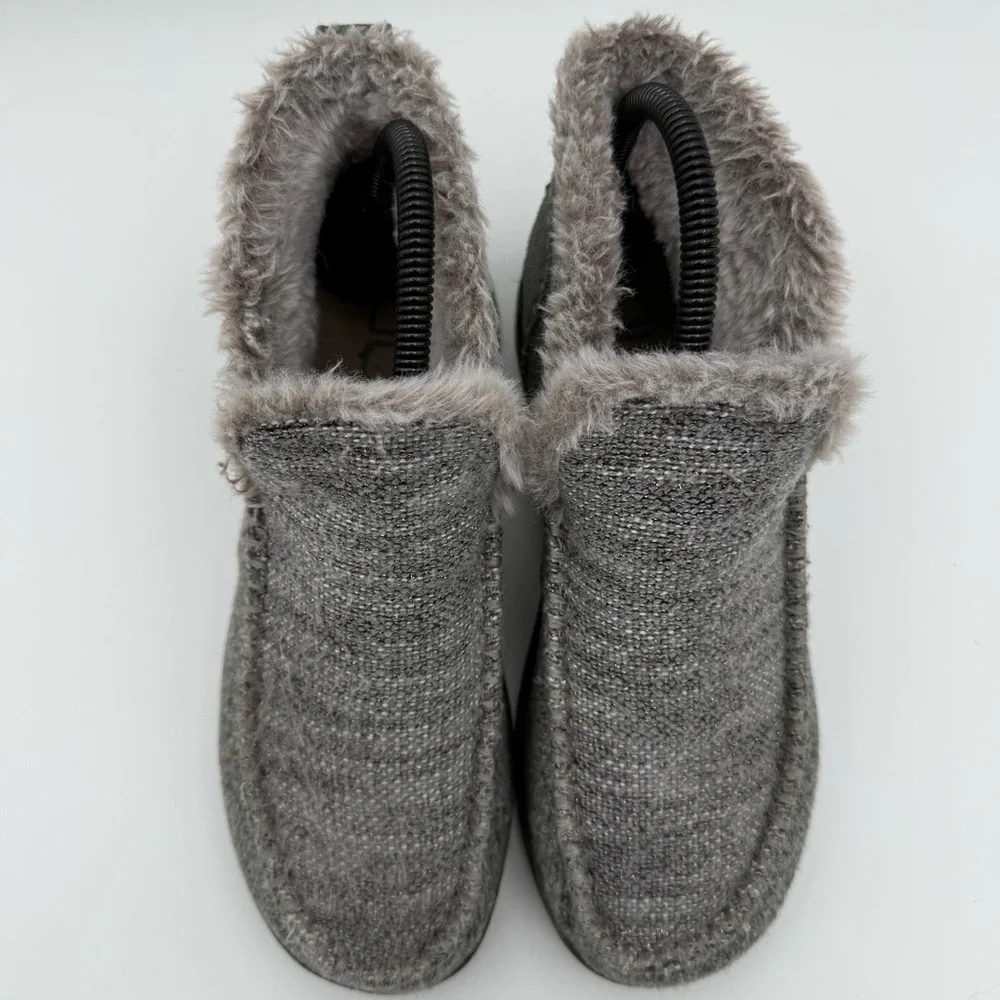 Women’s Hey Dude Denny Gray‎ Black Sleet Slip-On Ankle Boots Faux Fur Size 6